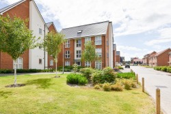 Images for Viking Road, Peters Village, Wouldham