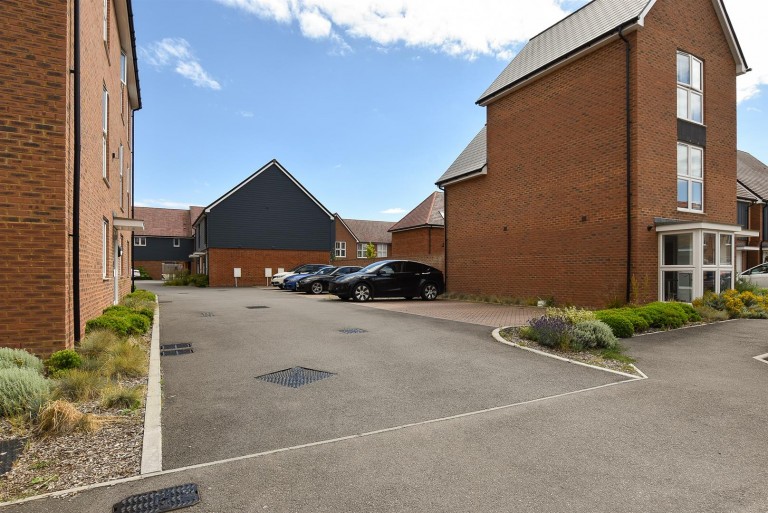 Images for Viking Road, Peters Village, Wouldham EAID:BLUEBELL BID:1
