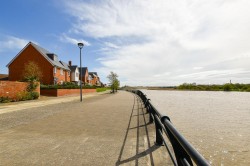 Images for Viking Road, Peters Village, Wouldham