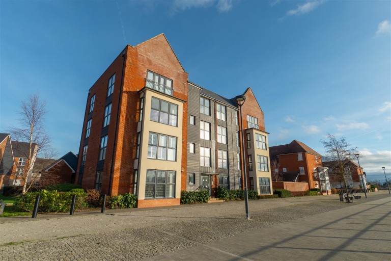 Images for Cubitt House, 18 Waterman Way, Wouldham EAID:BLUEBELL BID:1