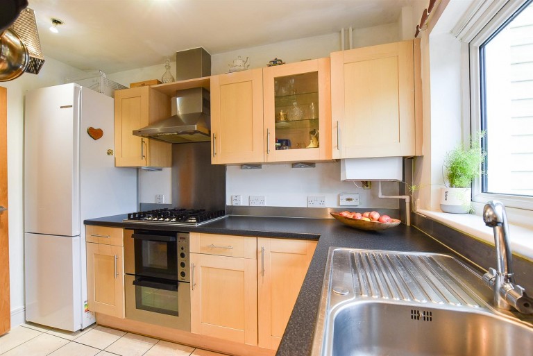 Images for New Hythe Lane, Larkfield EAID:BLUEBELL BID:1