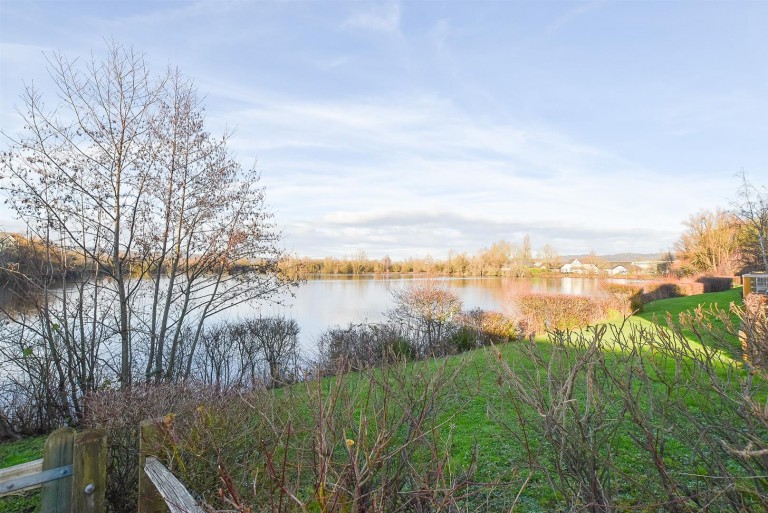 Images for New Hythe Lane, Larkfield EAID:BLUEBELL BID:1