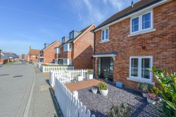 Images for Greystone Square, Peters Village, Wouldham