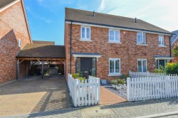 Images for Greystone Square, Peters Village, Wouldham