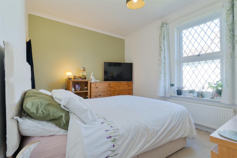 Images for High Street, Wouldham EAID:BLUEBELL BID:1