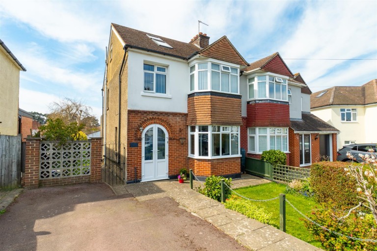 Images for Holtye Crescent, Maidstone EAID:BLUEBELL BID:1