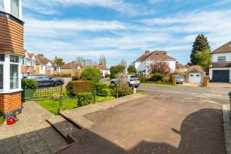 Images for Holtye Crescent, Maidstone EAID:BLUEBELL BID:1