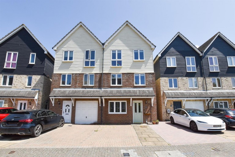 Images for Bridge Place, Aylesford EAID:BLUEBELL BID:1