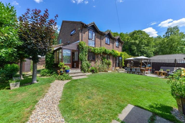 Images for Three Cliffs, Cliff Hill, Boughton Monchelsea, Maidstone EAID:BLUEBELL BID:1