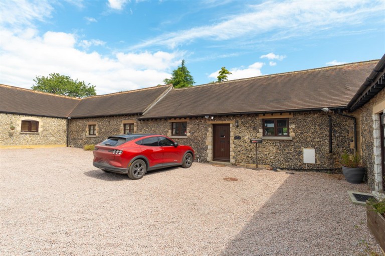 Images for East Barn, Great Cossington Farm, Aylesford EAID:BLUEBELL BID:1
