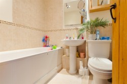 Images for East Barn, Great Cossington Farm, Aylesford