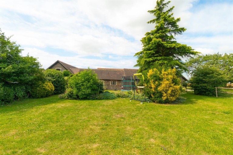Images for East Barn, Great Cossington Farm, Aylesford EAID:BLUEBELL BID:1