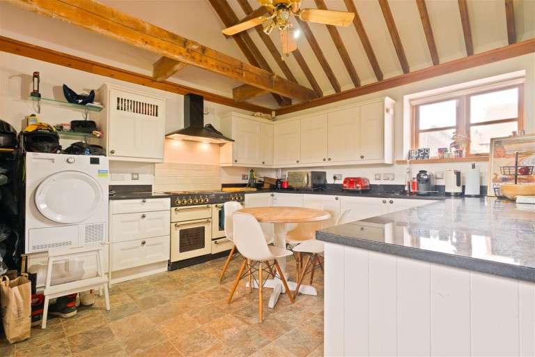 Images for East Barn, Great Cossington Farm, Aylesford EAID:BLUEBELL BID:1