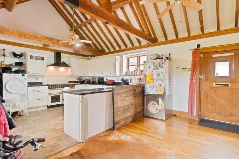 Images for East Barn, Great Cossington Farm, Aylesford EAID:BLUEBELL BID:1
