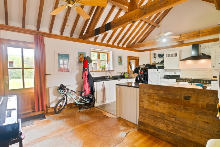Images for East Barn, Great Cossington Farm, Aylesford EAID:BLUEBELL BID:1