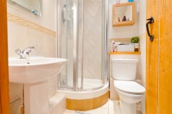 Images for East Barn, Great Cossington Farm, Aylesford