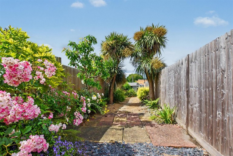 Images for Rochester Road, Burham EAID:BLUEBELL BID:1