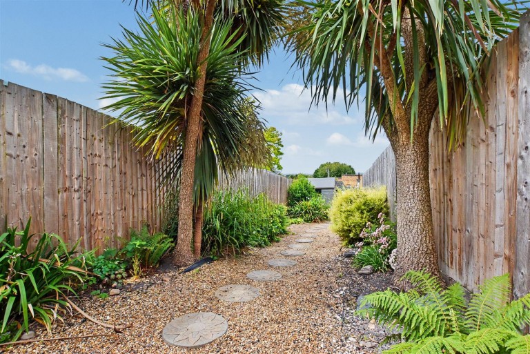 Images for Rochester Road, Burham EAID:BLUEBELL BID:1