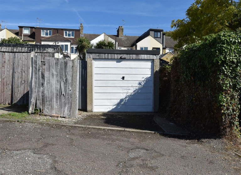 Images for Rochester Road, Burham EAID:BLUEBELL BID:1