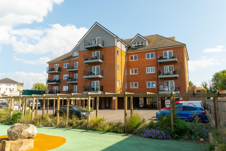 Images for The Retreat, Mill Hall, Aylesford EAID:BLUEBELL BID:1