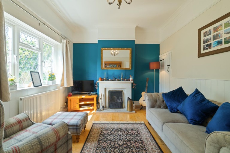 Images for High Street, Wouldham EAID:BLUEBELL BID:1