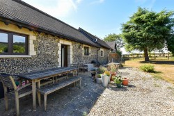 Images for East Barn, Great Cossington Farm, Aylesford