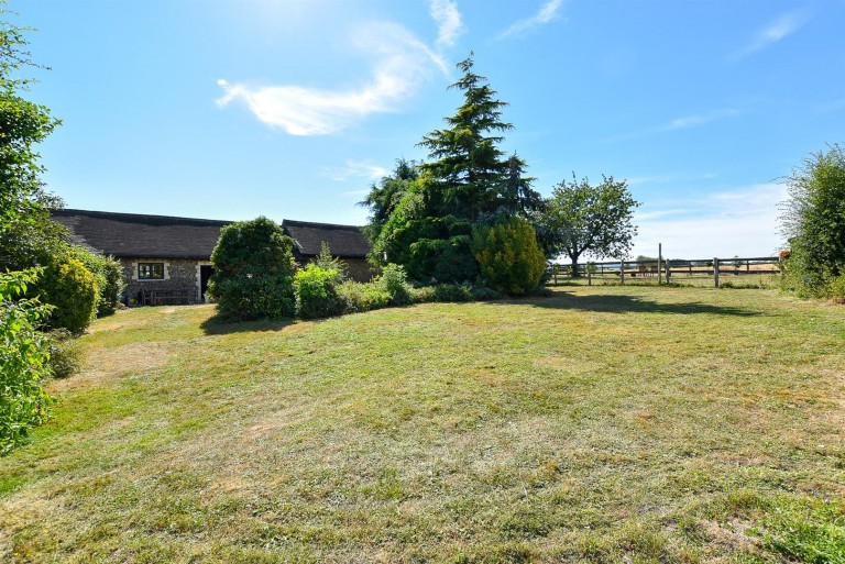 Images for East Barn, Great Cossington Farm, Aylesford EAID:BLUEBELL BID:1