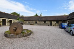 Images for East Barn, Great Cossington Farm, Aylesford
