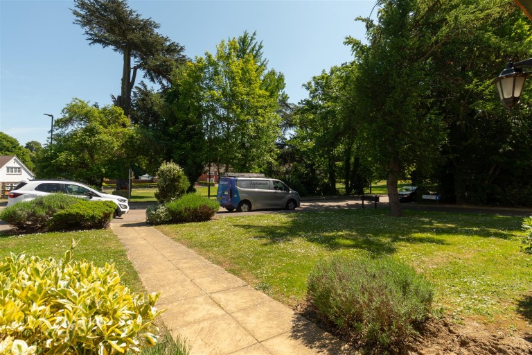Images for Edward Betts Close, Aylesford EAID:BLUEBELL BID:1