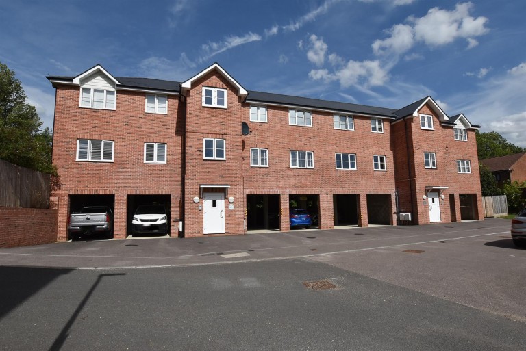 Images for Carmelite Road, Aylesford EAID:BLUEBELL BID:1