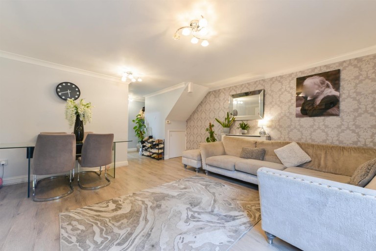 Images for Cronin Close, Larkfield EAID:BLUEBELL BID:1
