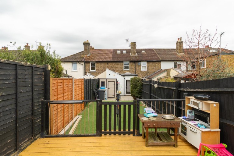 Images for High Street, Wouldham EAID:BLUEBELL BID:1