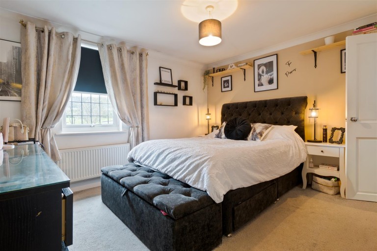 Images for High Street, Wouldham EAID:BLUEBELL BID:1