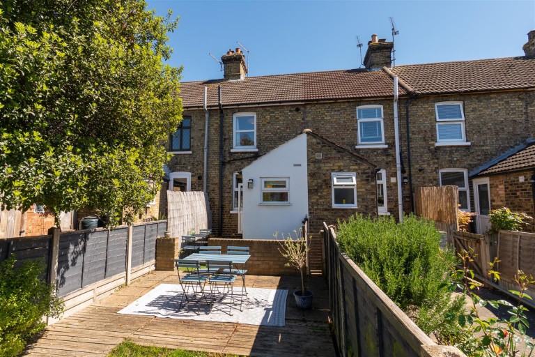 Images for High Street, Wouldham EAID:BLUEBELL BID:1