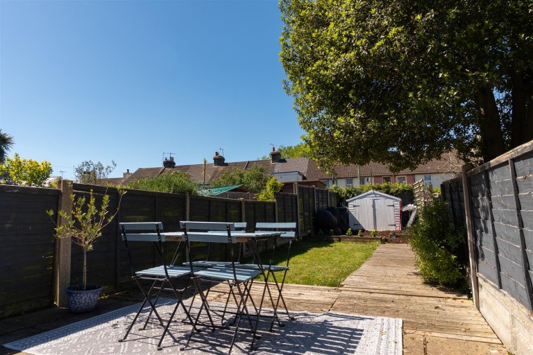 Images for High Street, Wouldham EAID:BLUEBELL BID:1