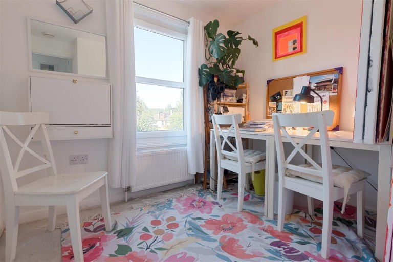 Images for High Street, Wouldham EAID:BLUEBELL BID:1