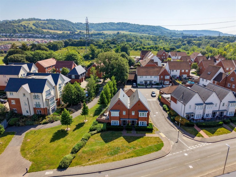 Images for Village Road, Wouldham, Rochester EAID:BLUEBELL BID:1